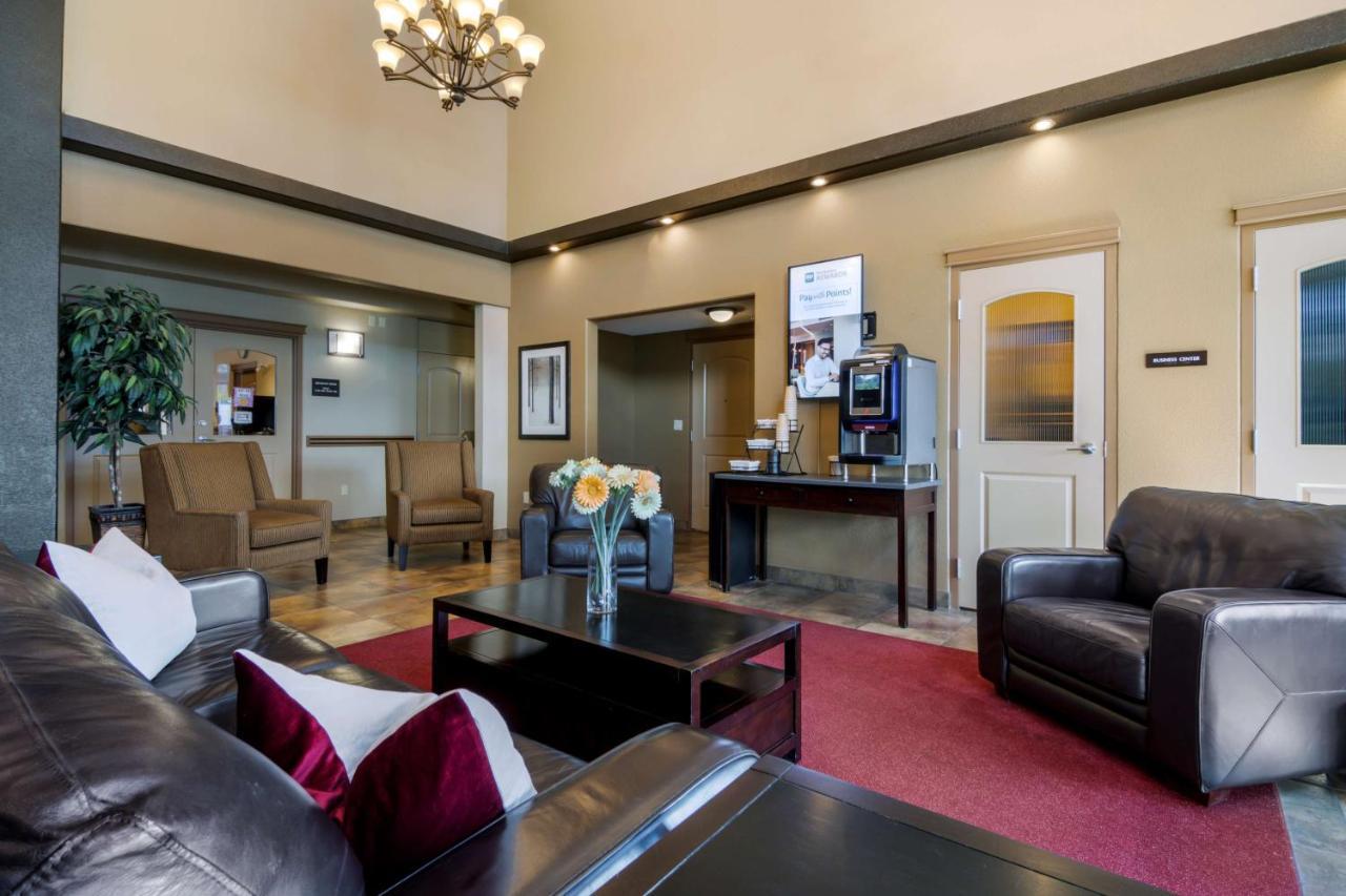 Best Western Plus Kamloops Hotel Экстерьер фото