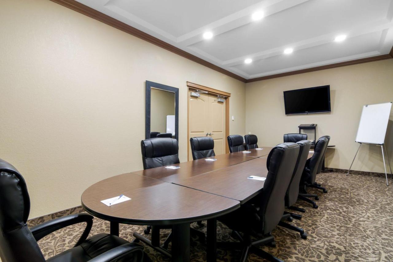 Best Western Plus Kamloops Hotel Экстерьер фото
