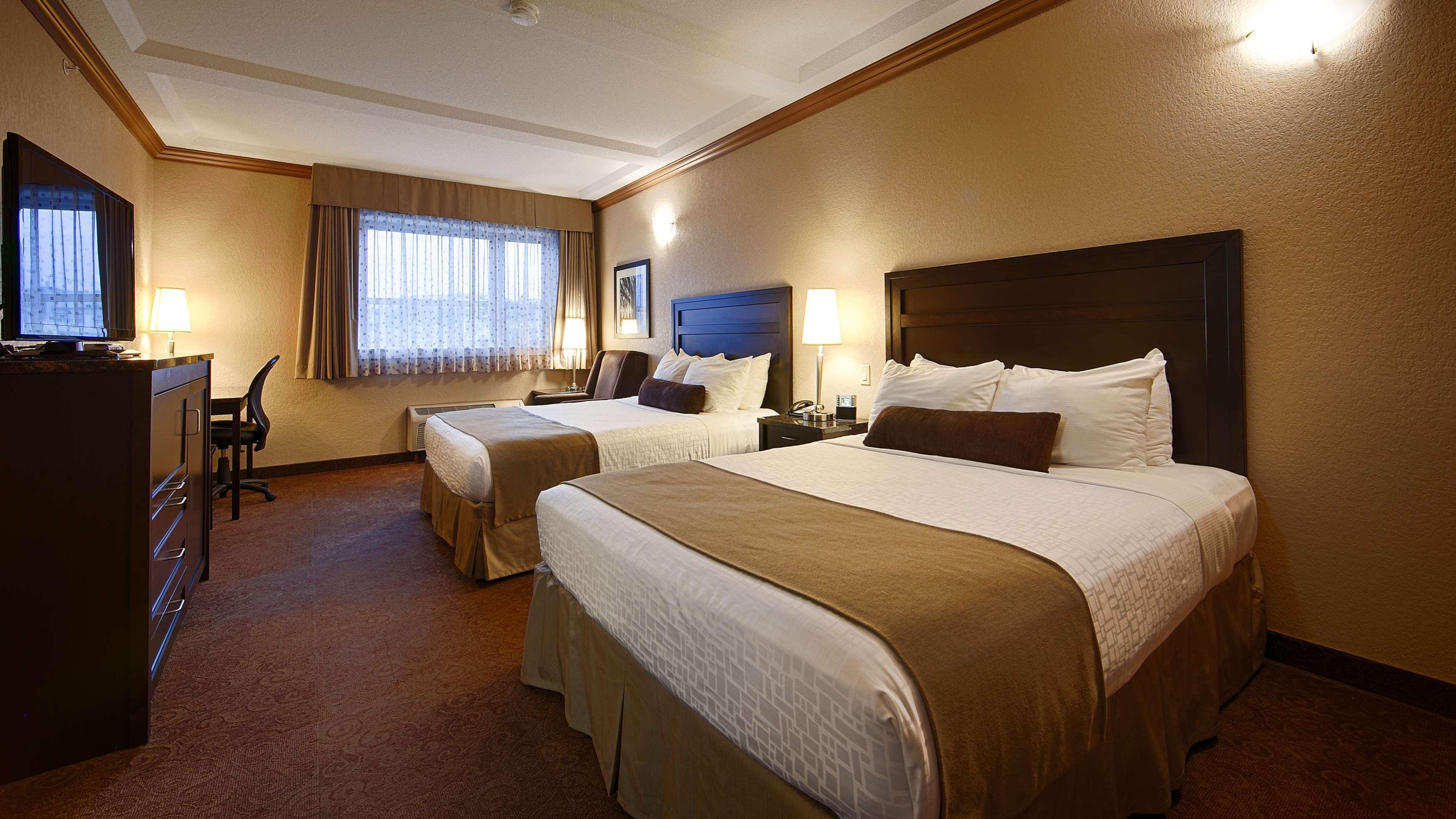 Best Western Plus Kamloops Hotel Экстерьер фото