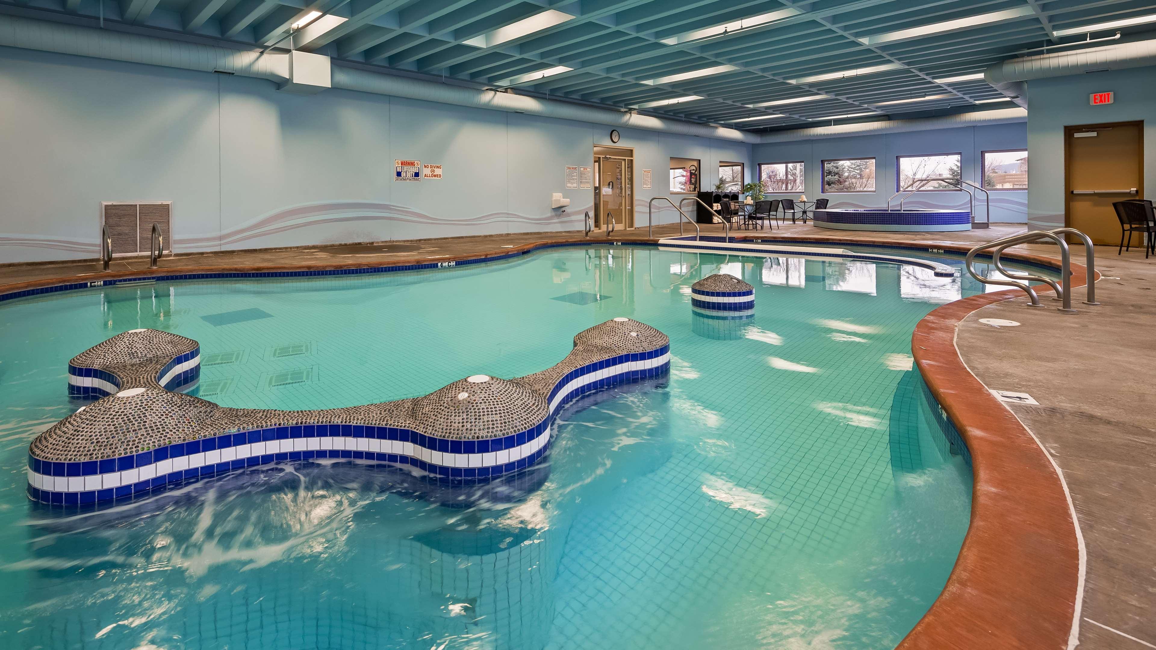 Best Western Plus Kamloops Hotel Экстерьер фото