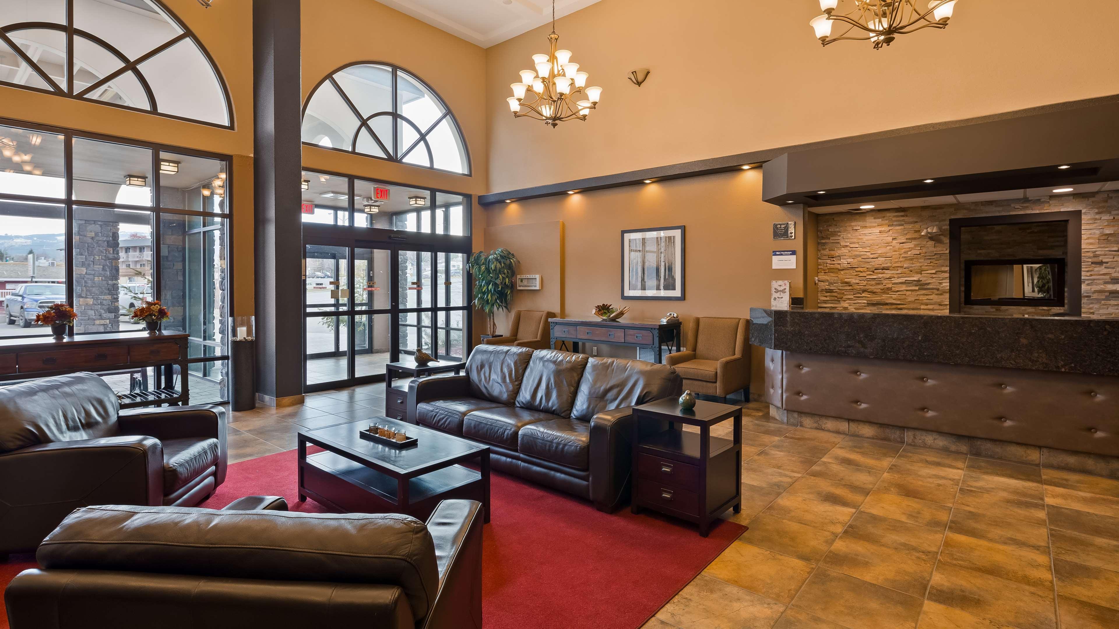 Best Western Plus Kamloops Hotel Экстерьер фото